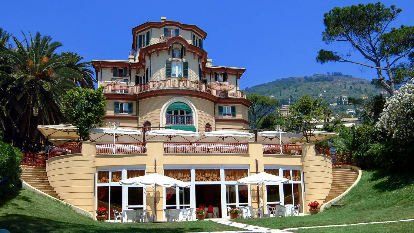 hotel-villa-pagoda-genova-nervi-the-villa